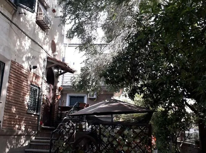 B&bgarbatella Bed & Breakfast Rome